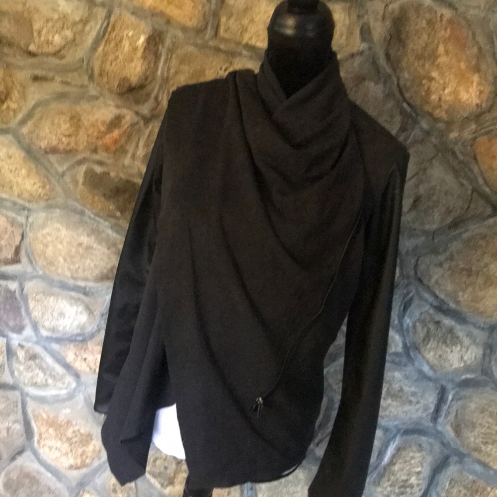 Jacket - Picture 2 of 5